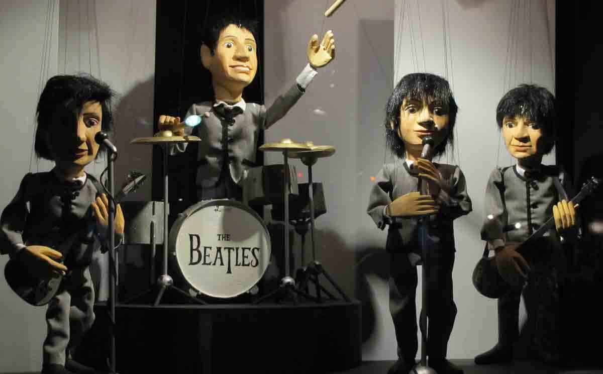 Beatles als Puppen in der Augsburger Puppenkiste